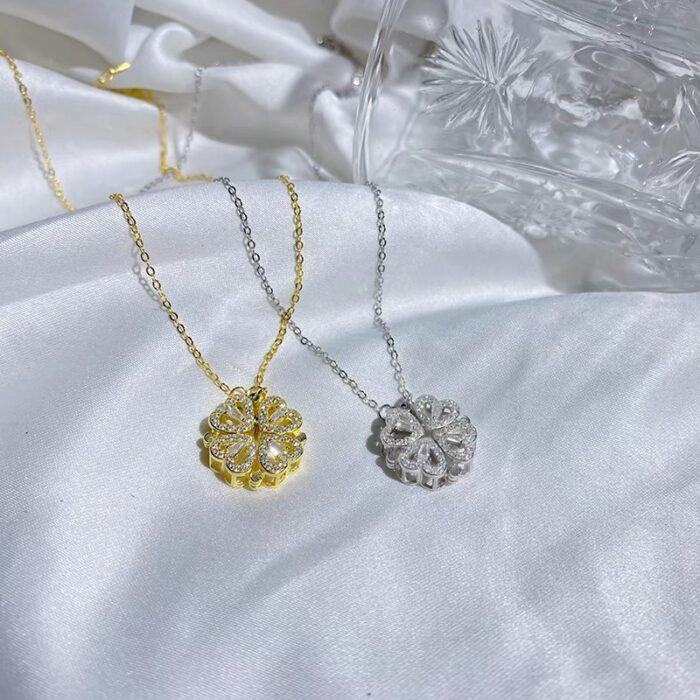 Retro Magnetic Folding Heart-Shaped Four-leaf Clover Pendant Necklace (Random Color) - Each - Image 3