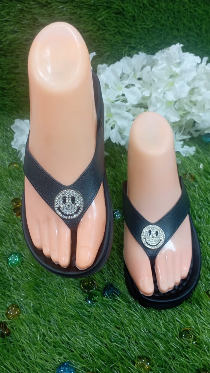 Flip Flop Sandals with Smile Round Logo - Image 12