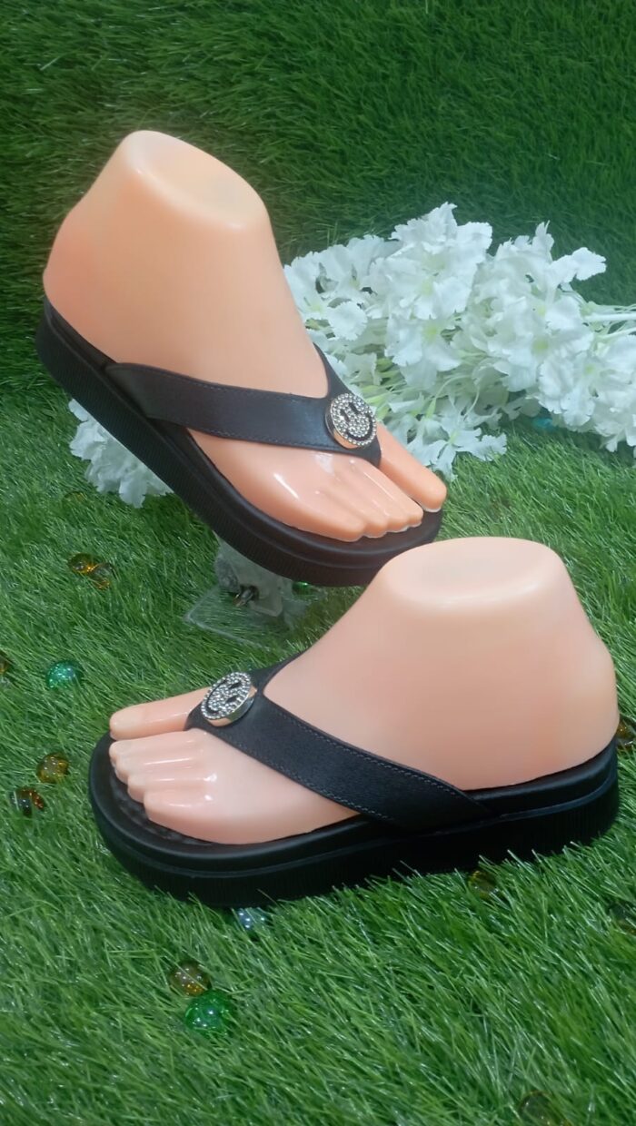 Flip Flop Sandals with Smile Round Logo - Image 11