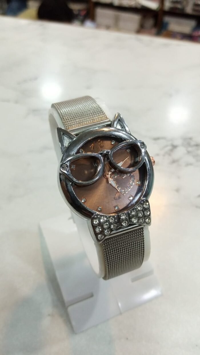 Fashion Cat Glasses Metal Band Watch - Image 2