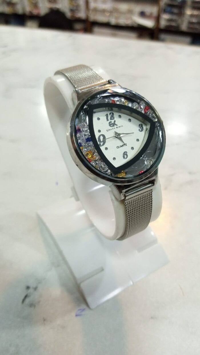 Hot Sale Women Fashion Quartz Watch - Image 3